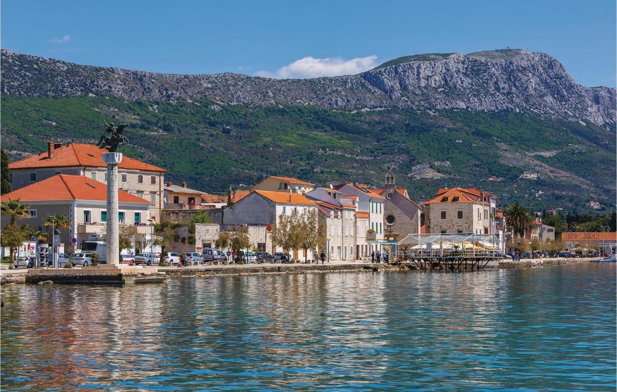 Stunning Apartment In Kastel Stari With Wifi Kaštela Kültér fotó